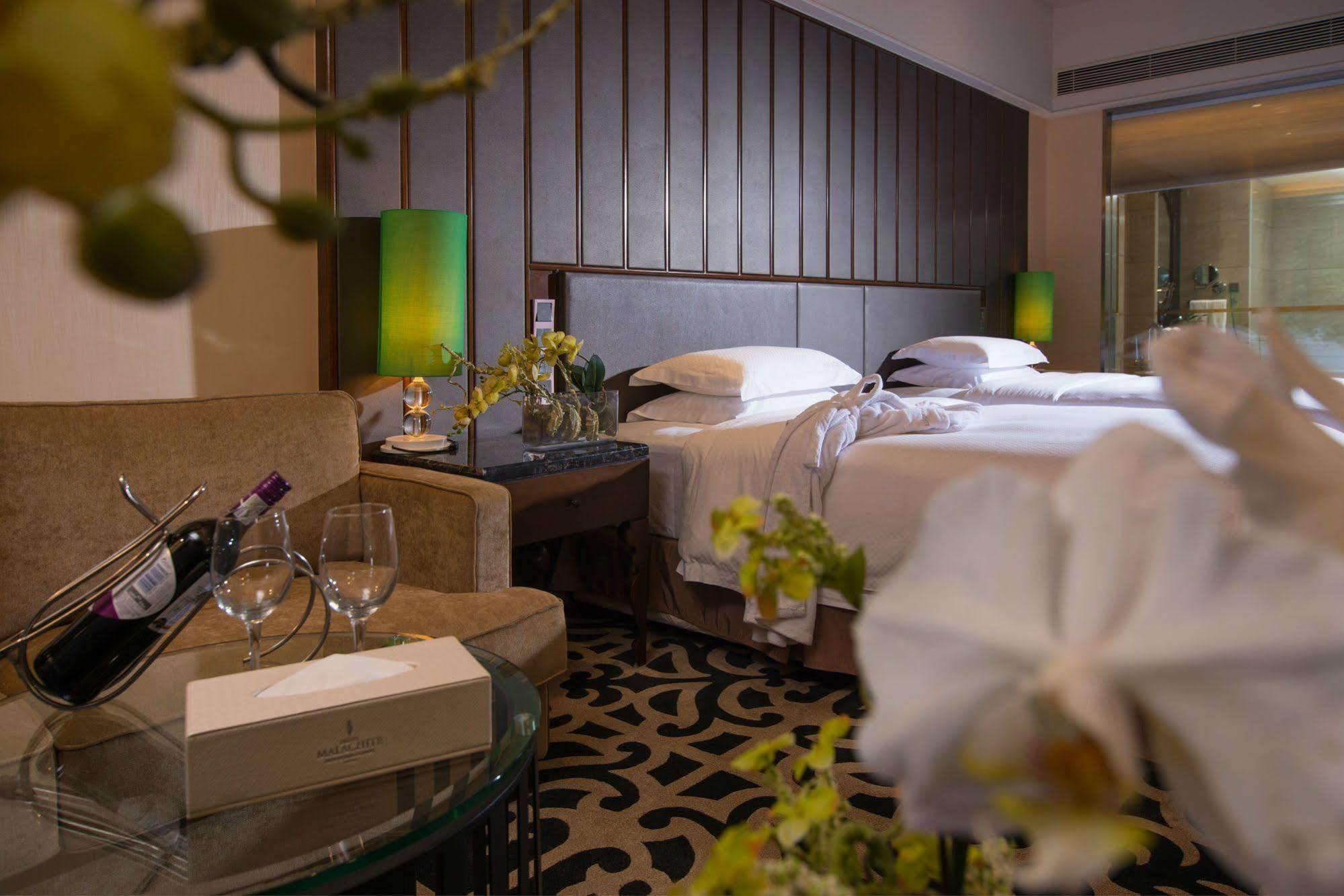 Malachite Hotel Dongguan ตงกวน ภายนอก รูปภาพ