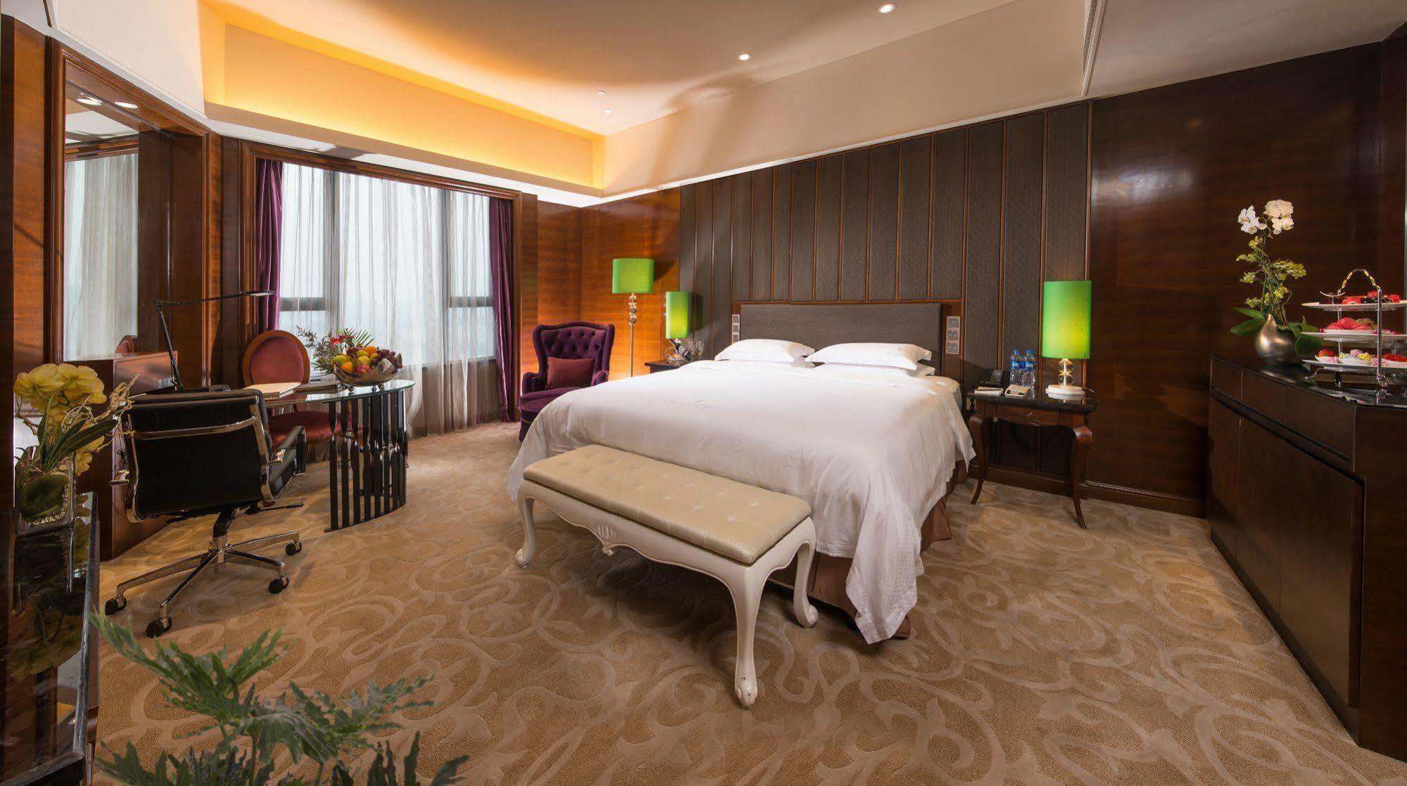 Malachite Hotel Dongguan ตงกวน ภายนอก รูปภาพ